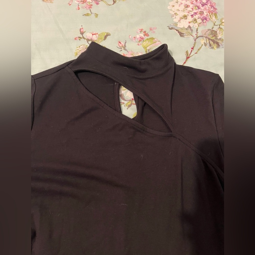 Halogen Elegant Black Top